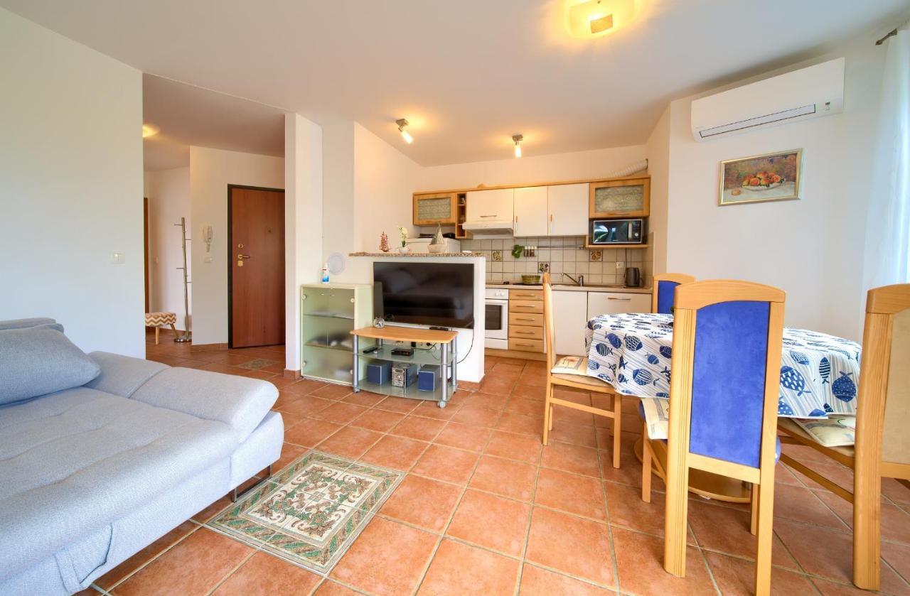 Apartment Camellia Vantacici Esterno foto